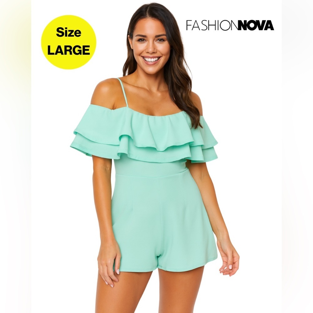 2/for $20 🪩 FASHION NOVA Mint Green Ruffle Off Shoulder Shorts Romper (Large)